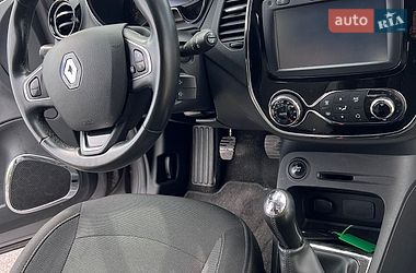 Позашляховик / Кросовер Renault Captur 2016 в Житомирі