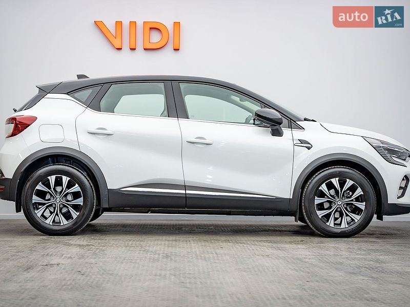 Внедорожник / Кроссовер Renault Captur 2023 в Киеве
