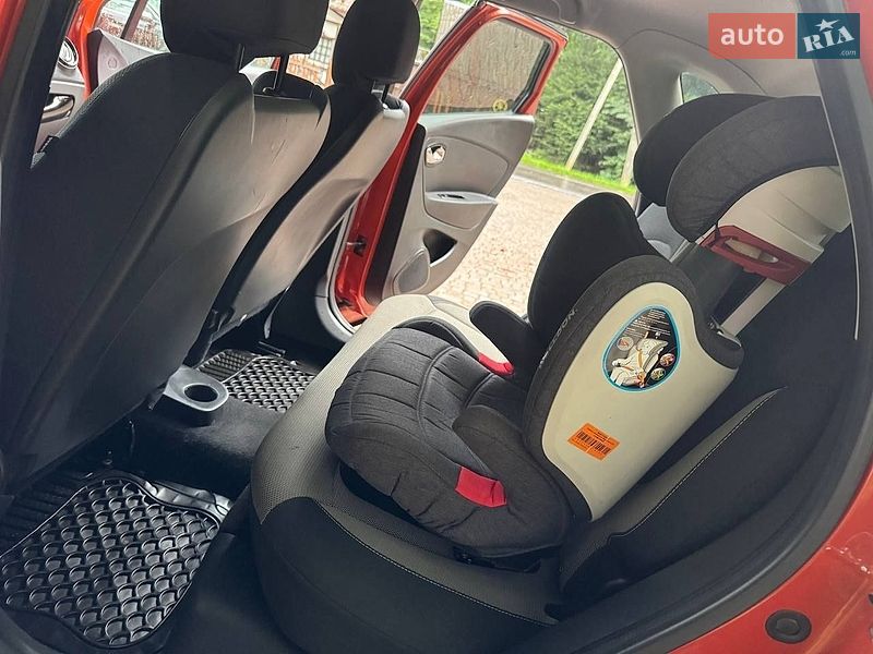 Позашляховик / Кросовер Renault Captur 2014 в Дрогобичі фото 17 Позашляховик / Кросовер Renault Captur 2014 в Дрогобичі