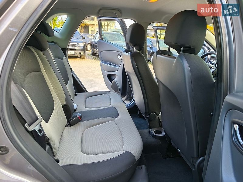Внедорожник / Кроссовер Renault Captur 2016 в Днепре фото 13 Внедорожник / Кроссовер Renault Captur 2016 в Днепре