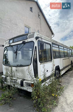 Туристический / Междугородний автобус Renault Carrier 2000 в 