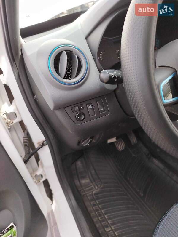 Внедорожник / Кроссовер Renault City K-ZE 2019 в Запорожье фото 2 Внедорожник / Кроссовер Renault City K-ZE 2019 в Запорожье