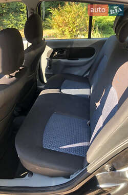 Седан Renault Clio Symbol 2006 в 