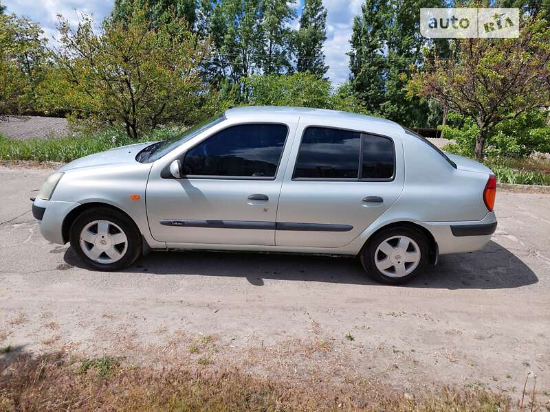 Седан Renault Clio Symbol 2003 в Киеве