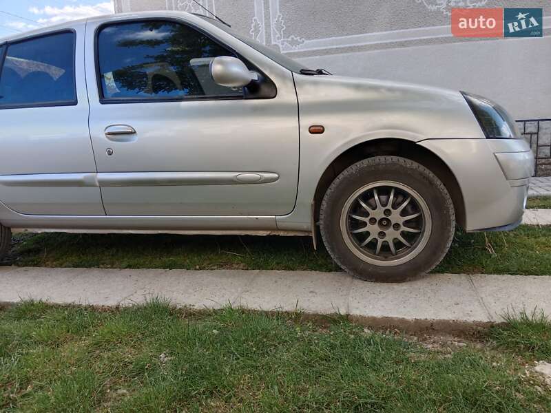 Седан Renault Clio Symbol 2006 в Калуше