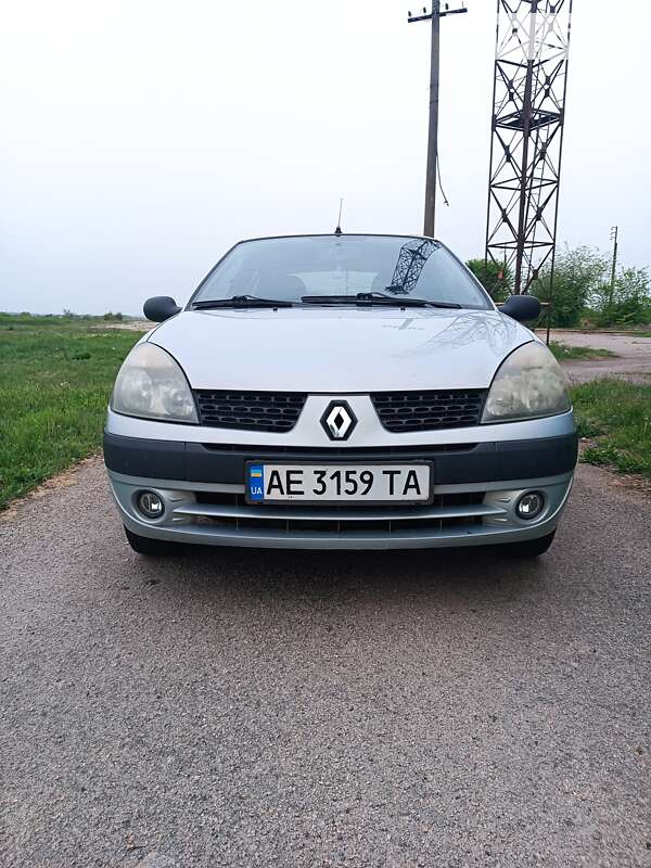 Седан Renault Clio Symbol 2004 в Томаковке
