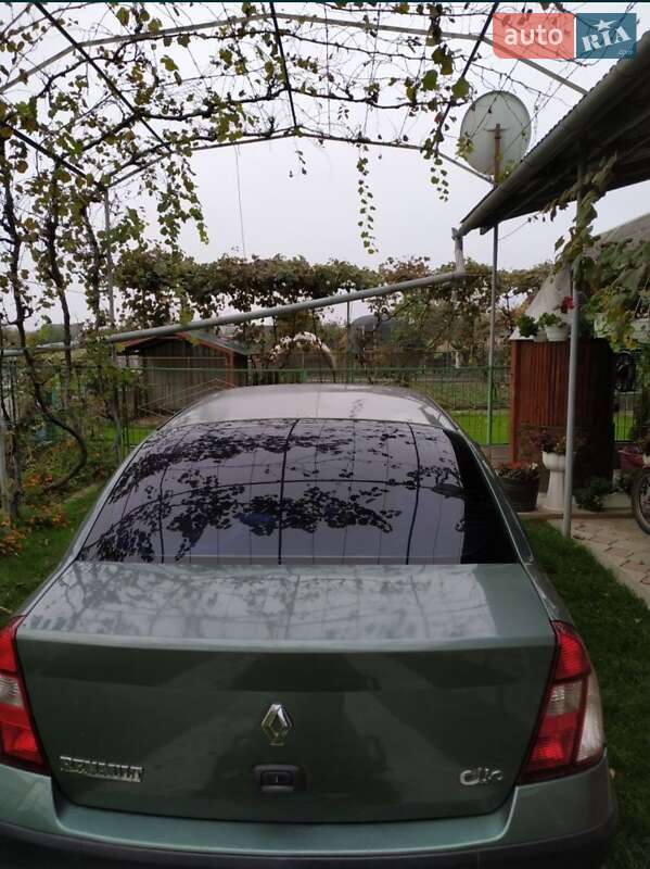 Седан Renault Clio Symbol 2005 в Ужгороде