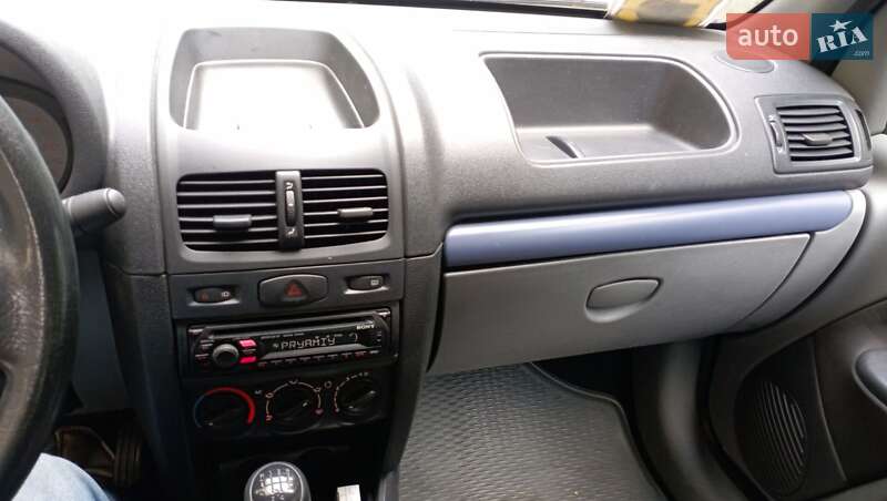 Седан Renault Clio Symbol 2008 в Киеве