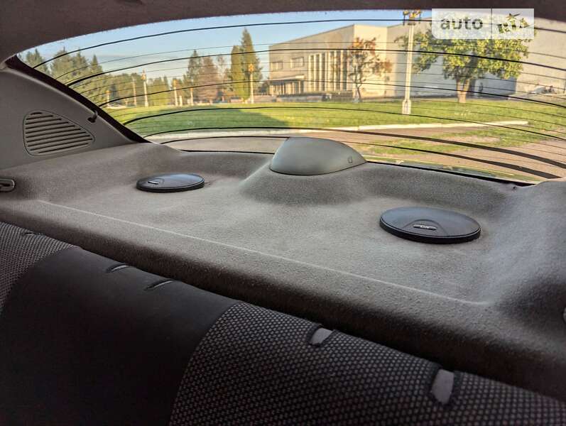 Седан Renault Clio Symbol 2003 в Ровно