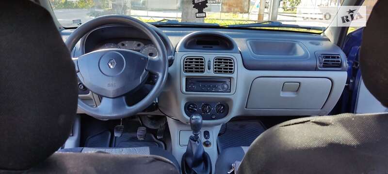 Седан Renault Clio Symbol 2006 в Черновцах