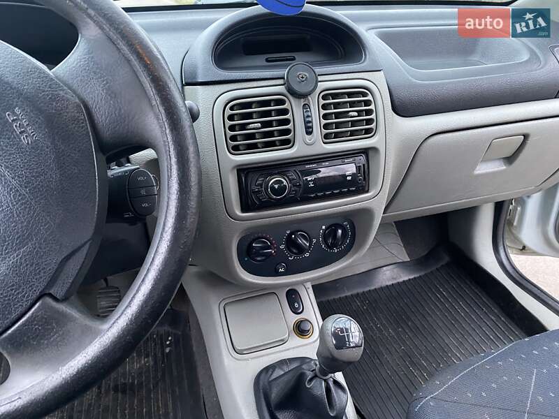 Седан Renault Clio Symbol 2004 в Ковеле