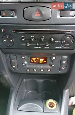 Седан Renault Clio Symbol 2008 в 