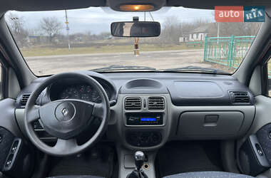 Седан Renault Clio Symbol 2003 в Умані