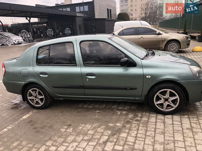 Седан Renault Clio Symbol 2008 в 