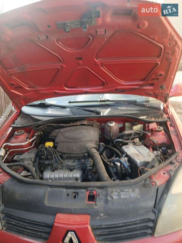 Седан Renault Clio Symbol 2005 в Корсуне-Шевченковском