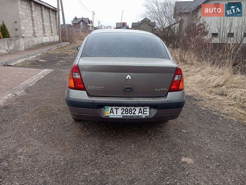 Седан Renault Clio Symbol 2002 в Івано-Франківську
