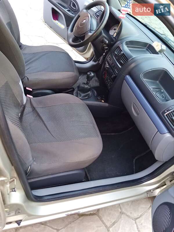 Седан Renault Clio Symbol 2008 в Луцке