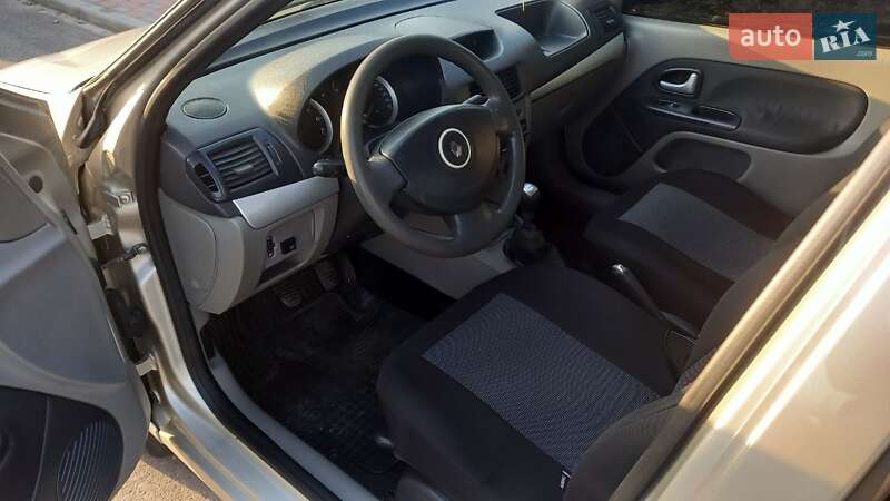 Седан Renault Clio Symbol 2008 в 