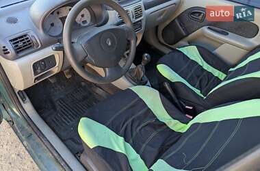Седан Renault Clio Symbol 2003 в 