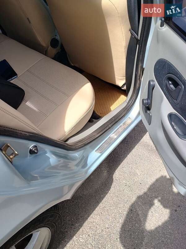 Седан Renault Clio Symbol 2003 в Полтаве