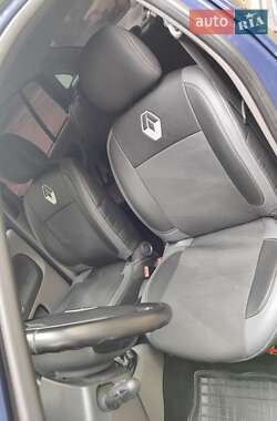 Седан Renault Clio Symbol 2011 в 