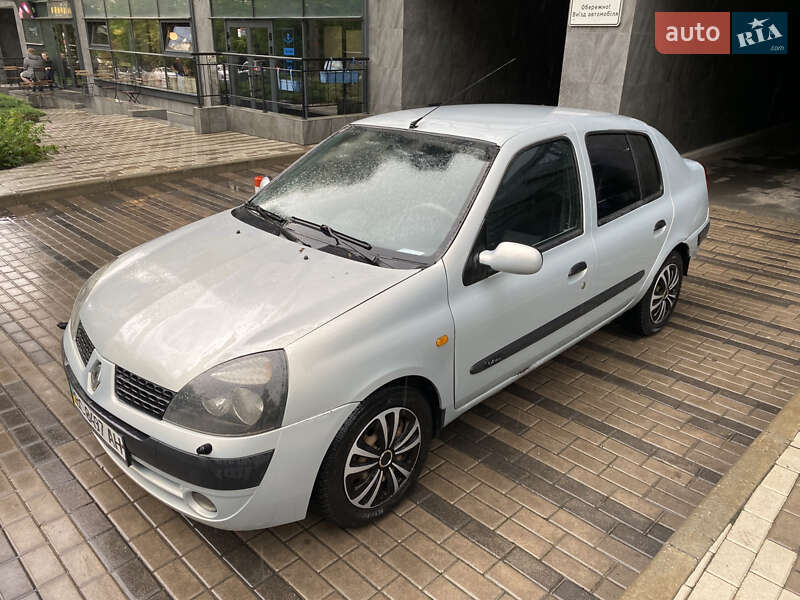 Седан Renault Clio Symbol 2002 в Киеве