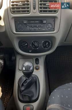 Седан Renault Clio Symbol 2005 в 