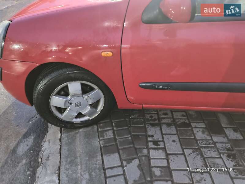 Седан Renault Clio Symbol 2003 в Кривом Роге