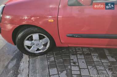 Седан Renault Clio Symbol 2003 в 