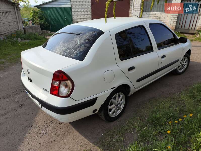 Седан Renault Clio Symbol 2006 в Хороле