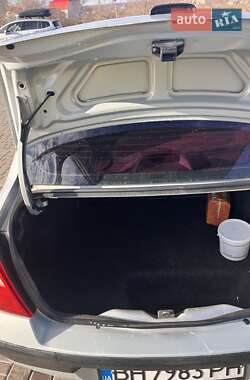 Седан Renault Clio Symbol 2003 в 