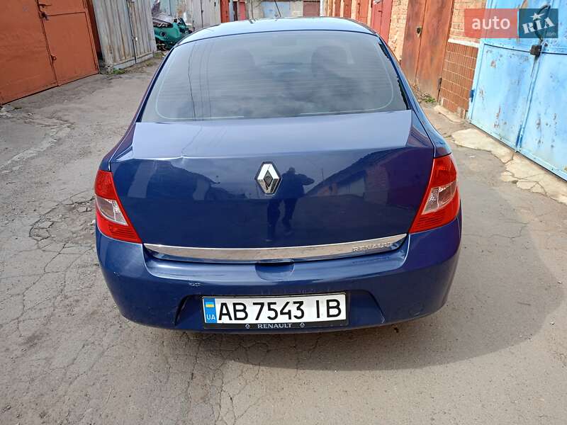 Седан Renault Clio Symbol 2010 в Виннице