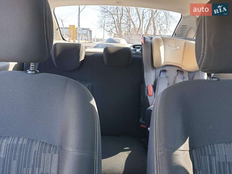 Седан Renault Clio Symbol 2010 в Виннице