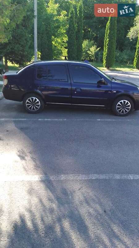 Седан Renault Clio Symbol 2006 в Толстом