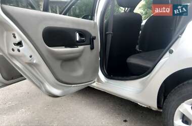Седан Renault Clio Symbol 2011 в 