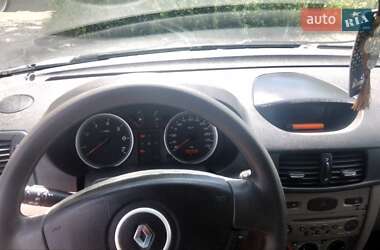 Седан Renault Clio Symbol 2011 в 