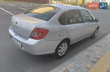 Седан Renault Clio Symbol 2011 в 