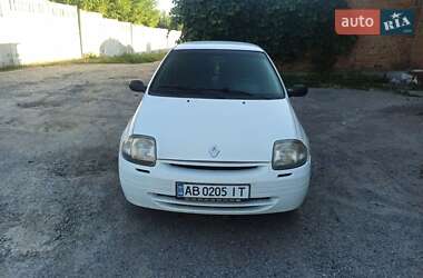 Седан Renault Clio Symbol 2001 в 