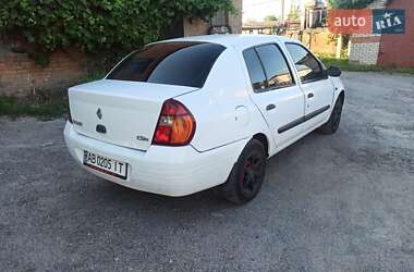 Седан Renault Clio Symbol 2001 в 