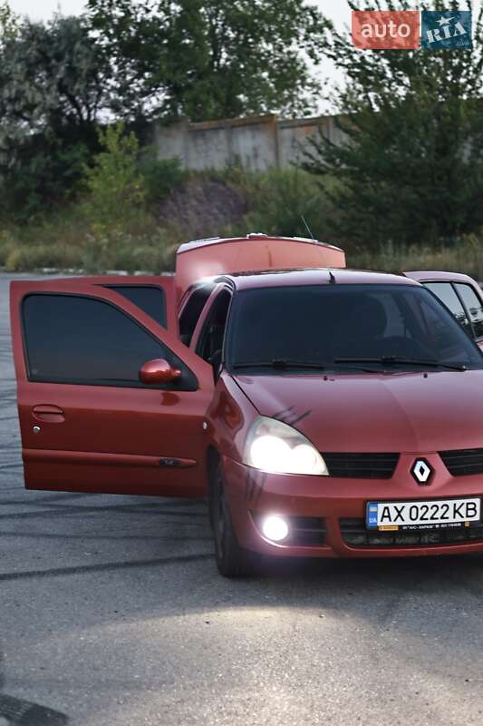 Седан Renault Clio Symbol 2006 в 