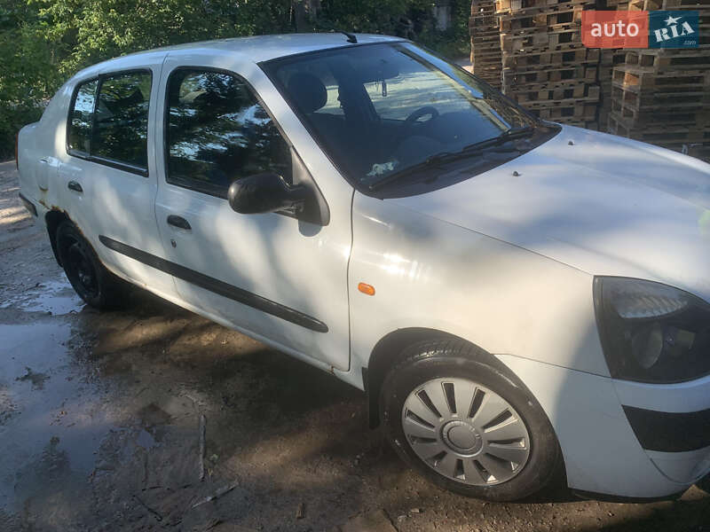 Седан Renault Clio Symbol 2003 в Киеве