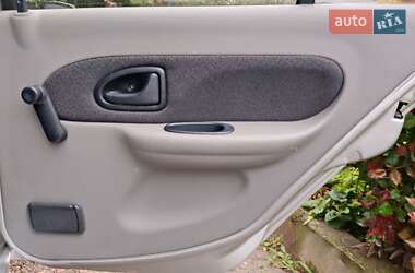 Седан Renault Clio Symbol 2005 в 