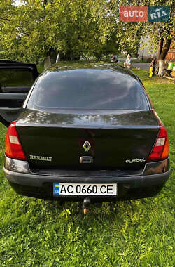 Седан Renault Clio Symbol 2002 в 