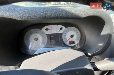 Седан Renault Clio Symbol 2006 в 