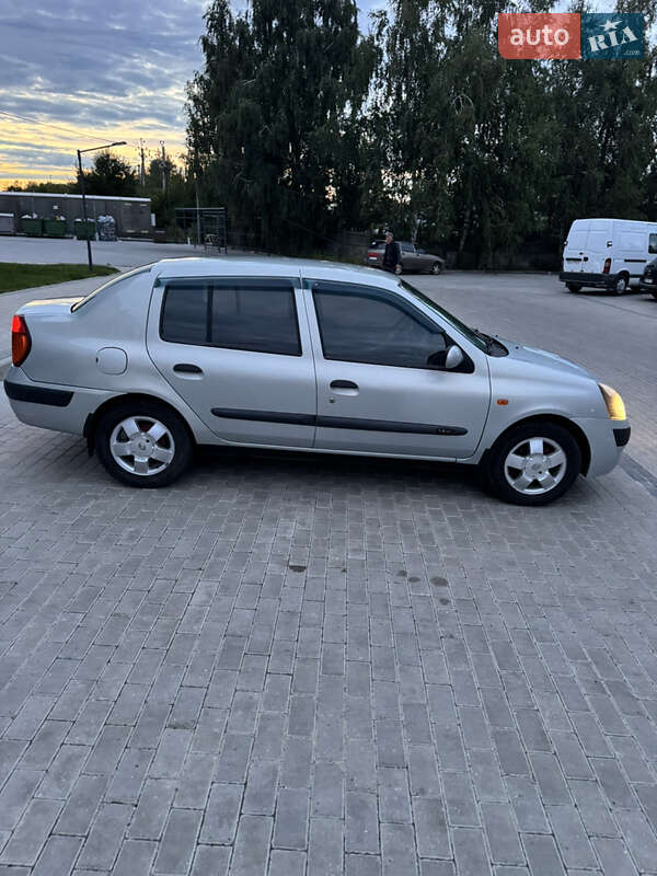 Седан Renault Clio Symbol 2003 в 