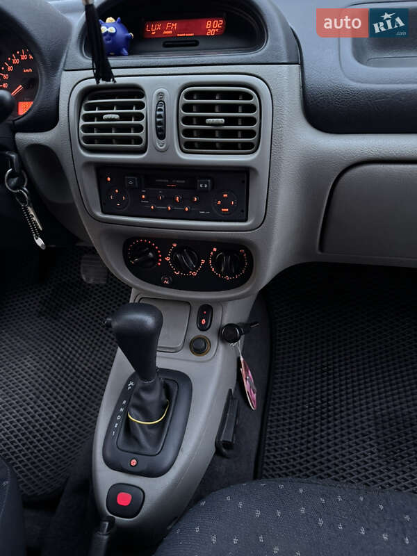 Седан Renault Clio Symbol 2003 в Вінниці