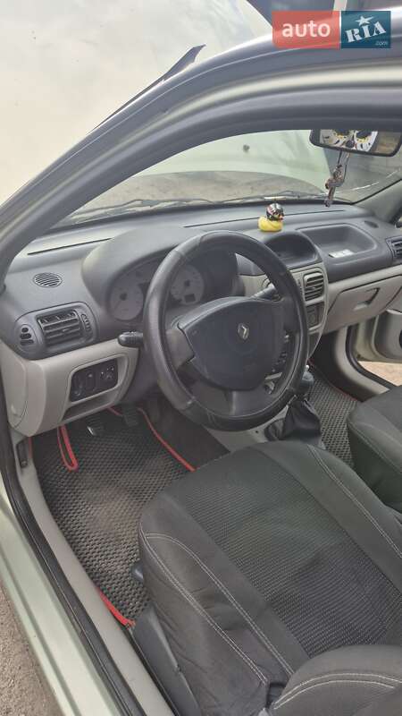 Седан Renault Clio Symbol 2002 в Павлограде фото 3 Седан Renault Clio Symbol 2002 в Павлограде
