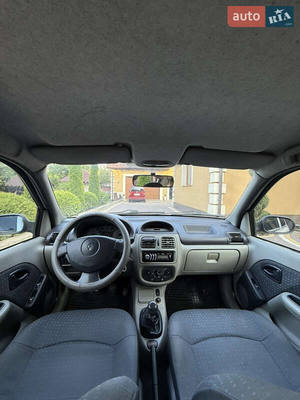 Седан Renault Clio Symbol 2005 в Косове