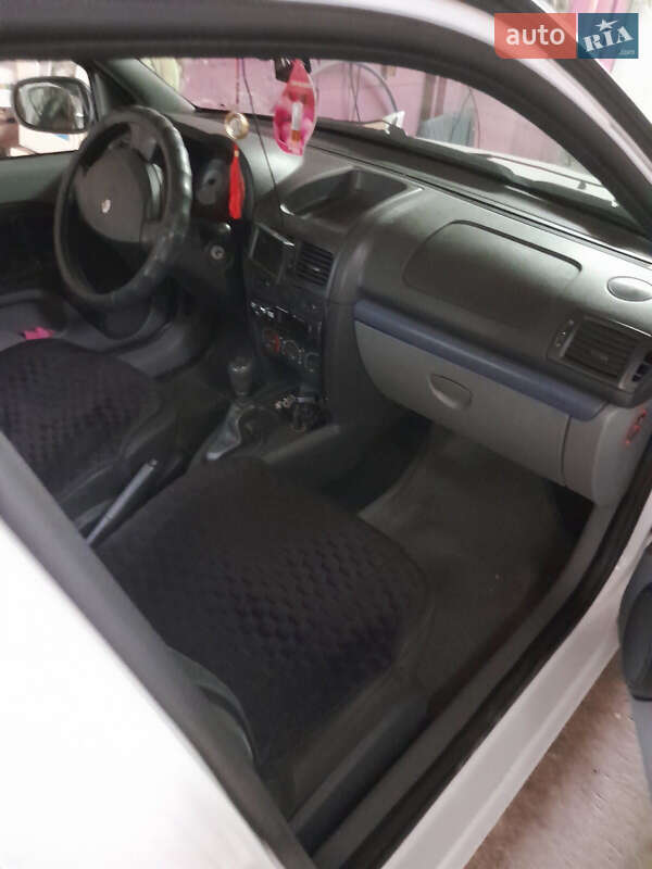 Седан Renault Clio Symbol 2008 в Николаеве