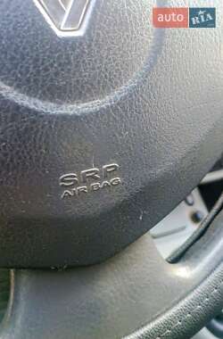 Седан Renault Clio Symbol 2005 в 